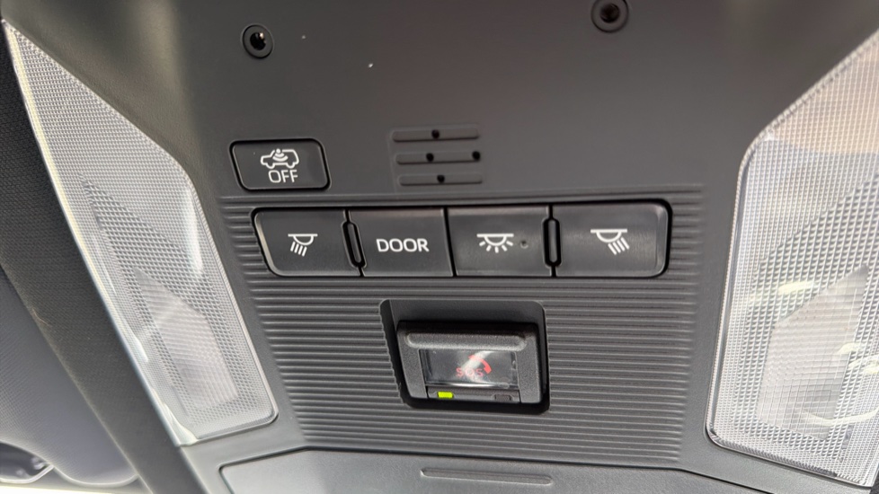 Toyota RAV4 2.5 VVT-i Hybrid Dynamic 5dr CVT 2WD Hybrid Estate - Image 31