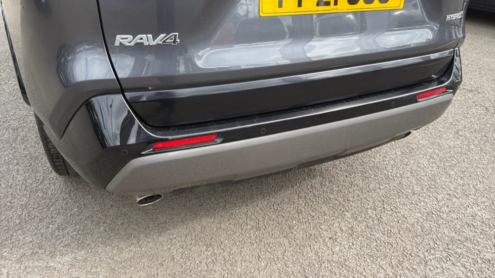 Toyota RAV4 2.5 VVT-i Hybrid Dynamic 5dr CVT 2WD Hybrid Estate - Image 37