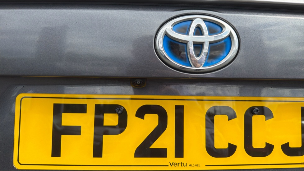 Toyota RAV4 2.5 VVT-i Hybrid Dynamic 5dr CVT 2WD Hybrid Estate - Image 38
