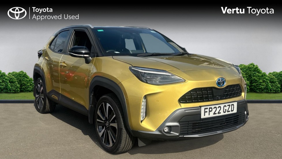 Toyota Yaris Cross 1.5 Hybrid Premiere Edition 5dr CVT Hybrid Estate - Image 1