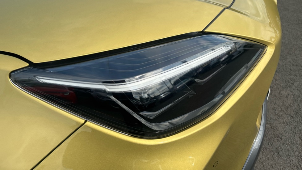 Toyota Yaris Cross 1.5 Hybrid Premiere Edition 5dr CVT Hybrid Estate - Image 20