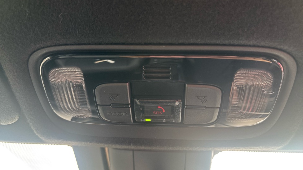Toyota Yaris Cross 1.5 Hybrid Premiere Edition 5dr CVT Hybrid Estate - Image 45