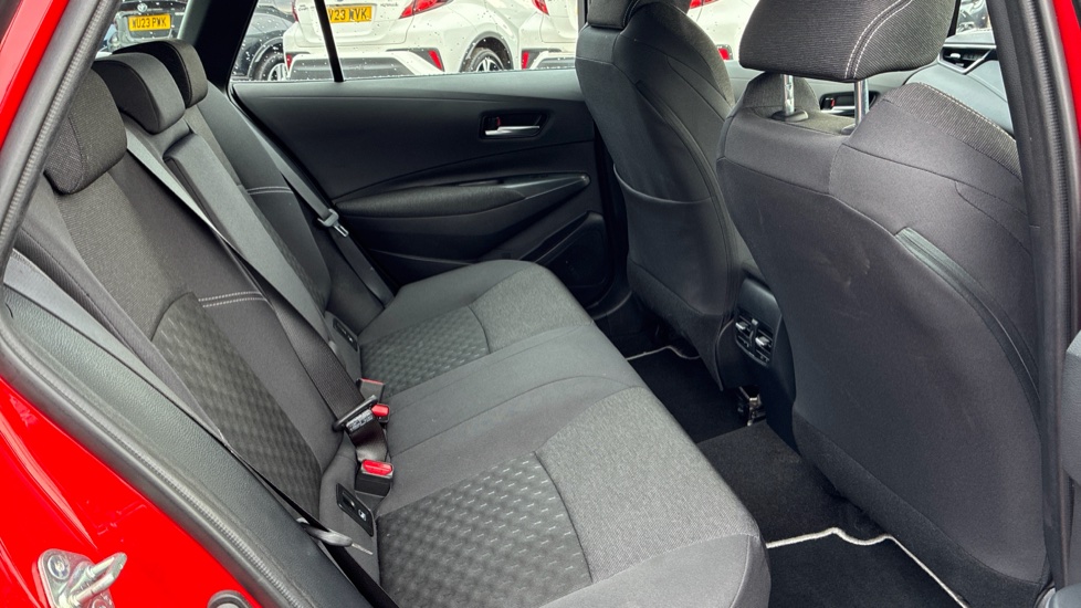 Toyota Corolla 1.8 Hybrid Icon 5dr CVT Hybrid Estate - Image 8
