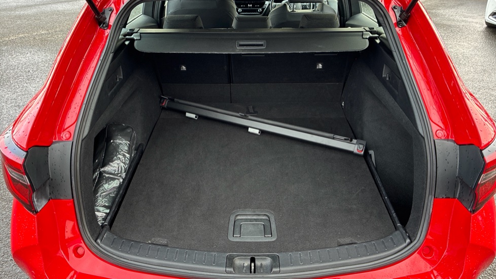 Toyota Corolla 1.8 Hybrid Icon 5dr CVT Hybrid Estate - Image 13