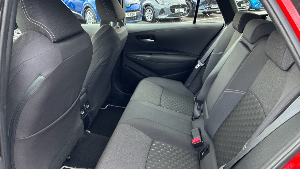 Toyota Corolla 1.8 Hybrid Icon 5dr CVT Hybrid Estate - Image 15