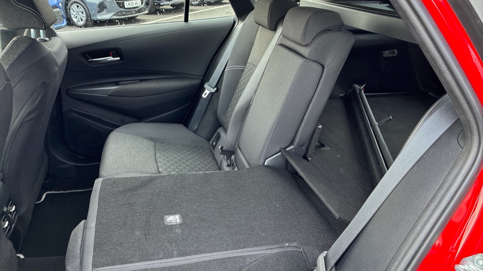 Toyota Corolla 1.8 Hybrid Icon 5dr CVT Hybrid Estate - Image 18