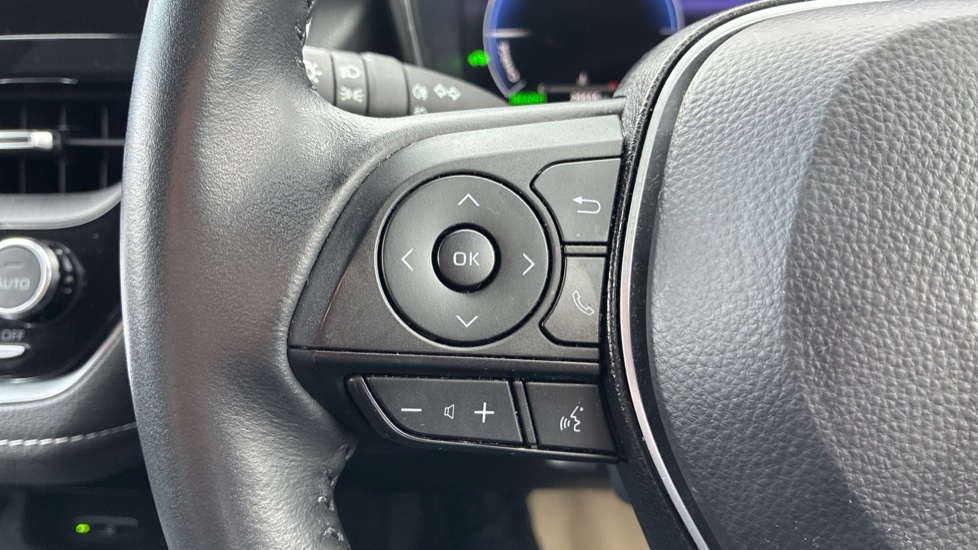 Toyota Corolla 1.8 Hybrid Icon 5dr CVT Hybrid Estate - Image 40