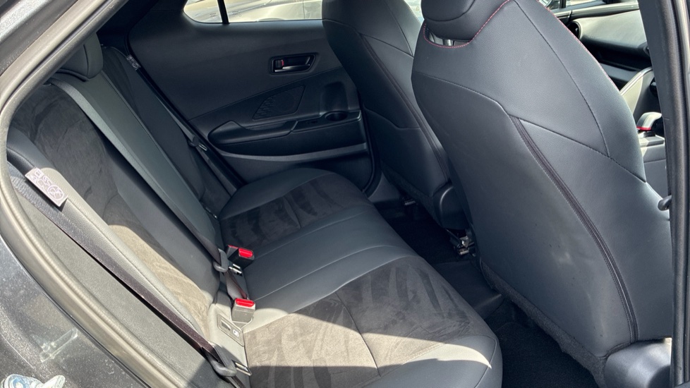Toyota C-HR 2.0 PHEV GR Sport 5dr CVT Hatchback - Image 8