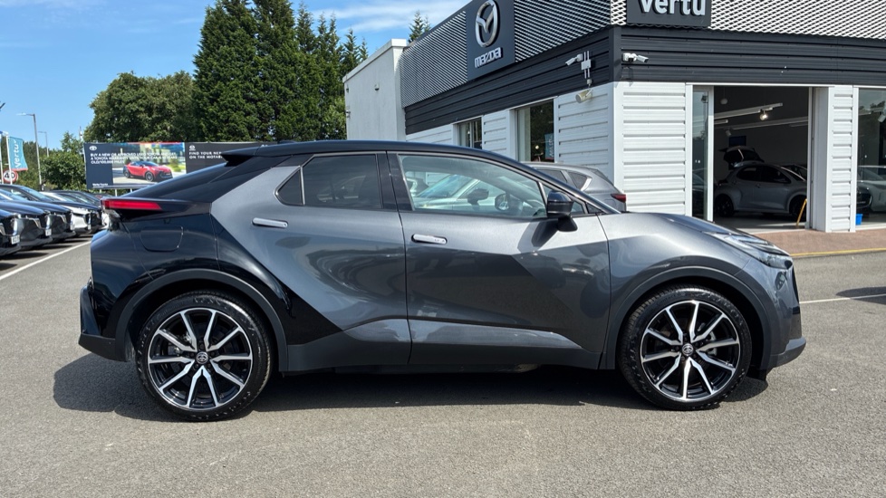 Toyota C-HR 2.0 PHEV GR Sport 5dr CVT Hatchback - Image 23