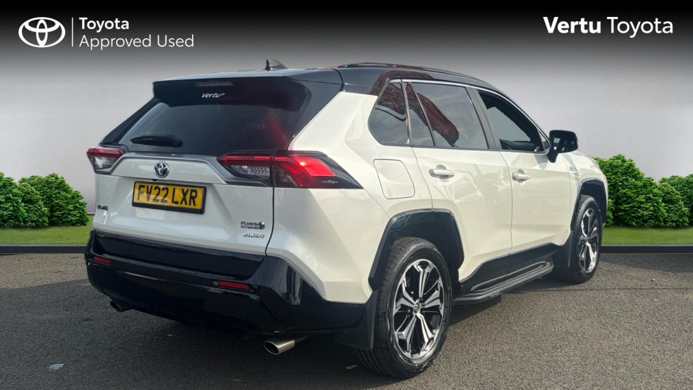 Toyota RAV4 2.5 PHEV Dynamic 5dr CVT Estate - Image 2