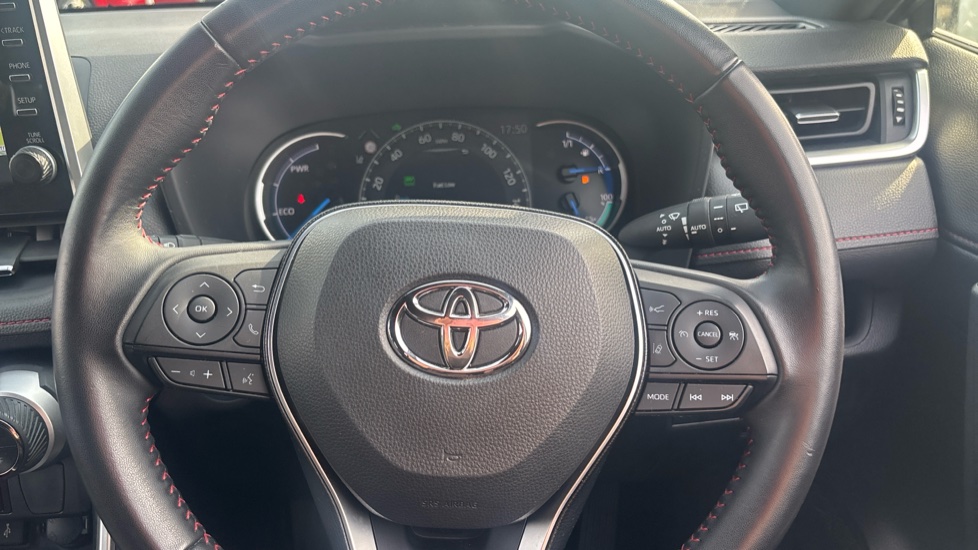 Toyota RAV4 2.5 PHEV Dynamic 5dr CVT Estate - Image 10