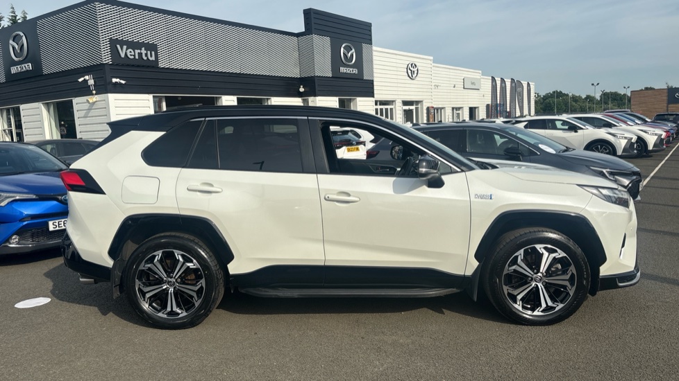 Toyota RAV4 2.5 PHEV Dynamic 5dr CVT Estate - Image 23