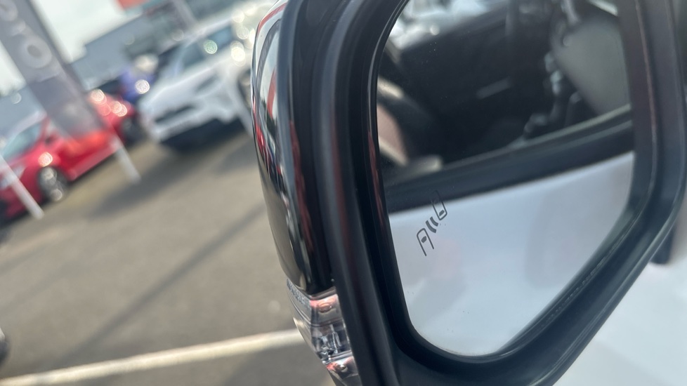 Toyota RAV4 2.5 PHEV Dynamic 5dr CVT Estate - Image 33