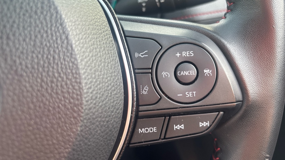 Toyota RAV4 2.5 PHEV Dynamic 5dr CVT Estate - Image 39