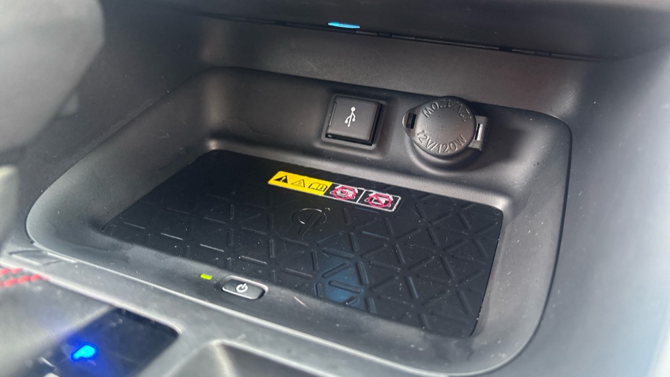 Toyota RAV4 2.5 PHEV Dynamic 5dr CVT Estate - Image 47