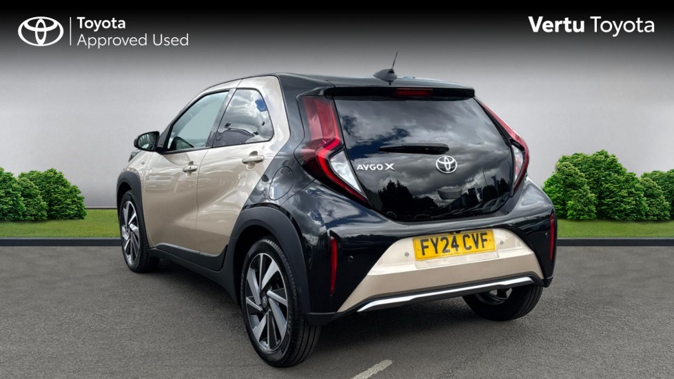 Toyota Aygo X 1.0 VVT-i Exclusive 5dr Auto Petrol Hatchback - Image 4