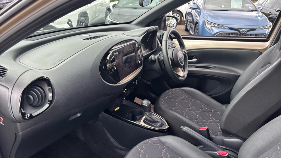Toyota Aygo X 1.0 VVT-i Exclusive 5dr Auto Petrol Hatchback - Image 5