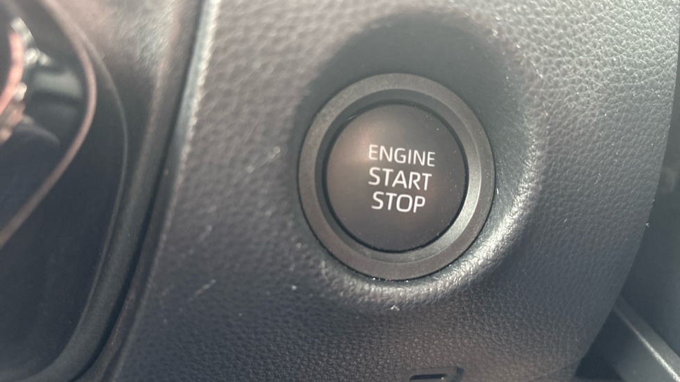 Toyota Aygo X 1.0 VVT-i Exclusive 5dr Auto Petrol Hatchback - Image 16