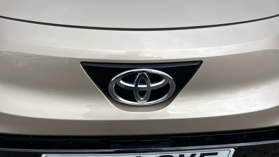Toyota Aygo X 1.0 VVT-i Exclusive 5dr Auto Petrol Hatchback - Image 31