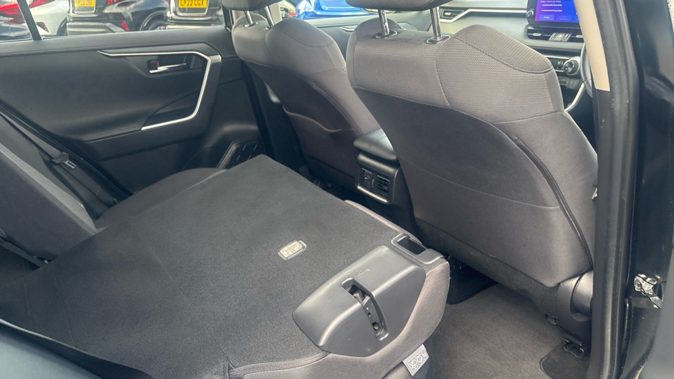 Toyota RAV4 2.5 VVT-i Hybrid Icon TSS 5dr CVT [Cloth] 2WD Hybrid Estate - Image 18