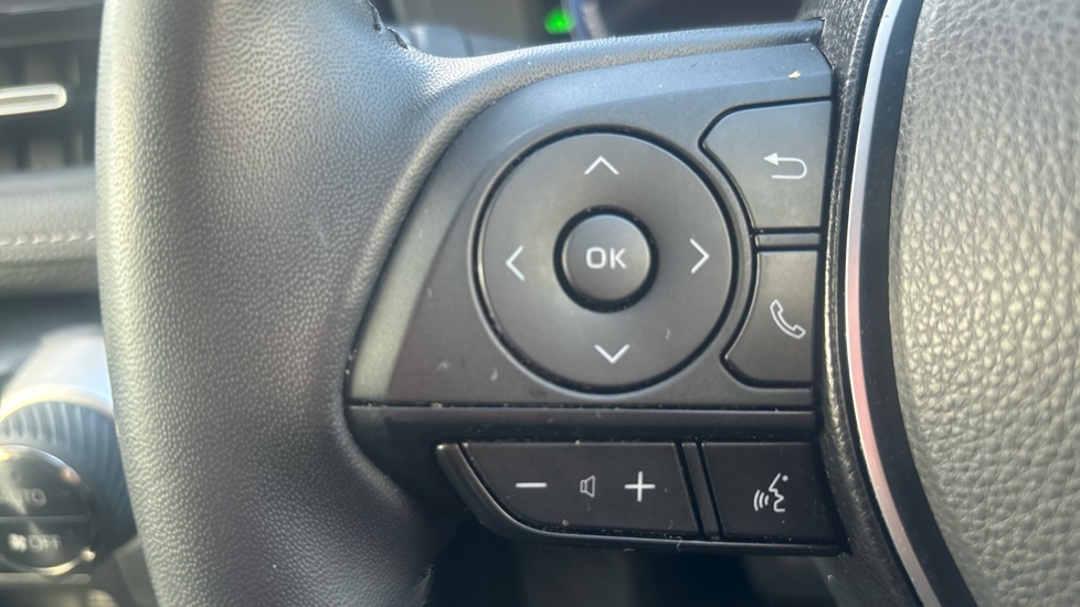 Toyota RAV4 2.5 VVT-i Hybrid Icon TSS 5dr CVT [Cloth] 2WD Hybrid Estate - Image 33