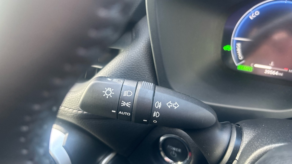 Toyota RAV4 2.5 VVT-i Hybrid Icon TSS 5dr CVT [Cloth] 2WD Hybrid Estate - Image 35