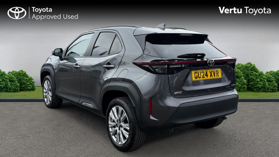 Toyota Yaris Cross 1.5 Hybrid Design 5dr CVT Hybrid Estate - Image 4