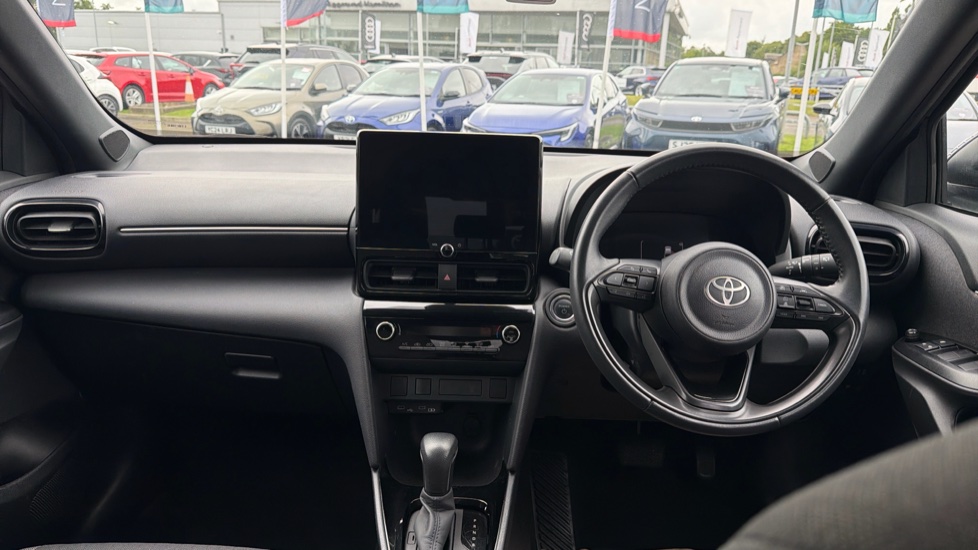 Toyota Yaris Cross 1.5 Hybrid Design 5dr CVT Hybrid Estate - Image 6