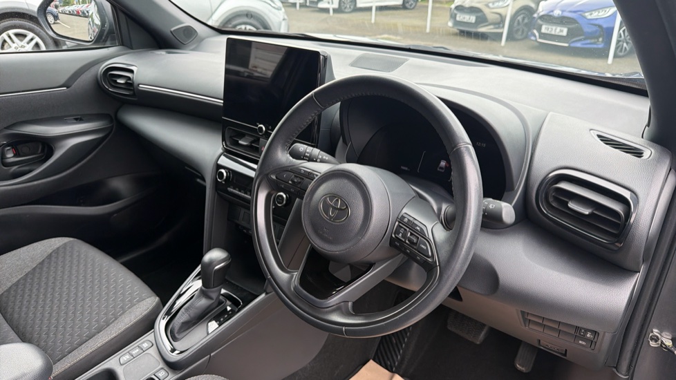 Toyota Yaris Cross 1.5 Hybrid Design 5dr CVT Hybrid Estate - Image 7