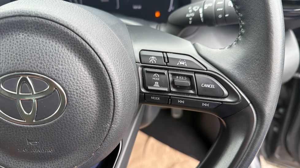Toyota Yaris Cross 1.5 Hybrid Design 5dr CVT Hybrid Estate - Image 39
