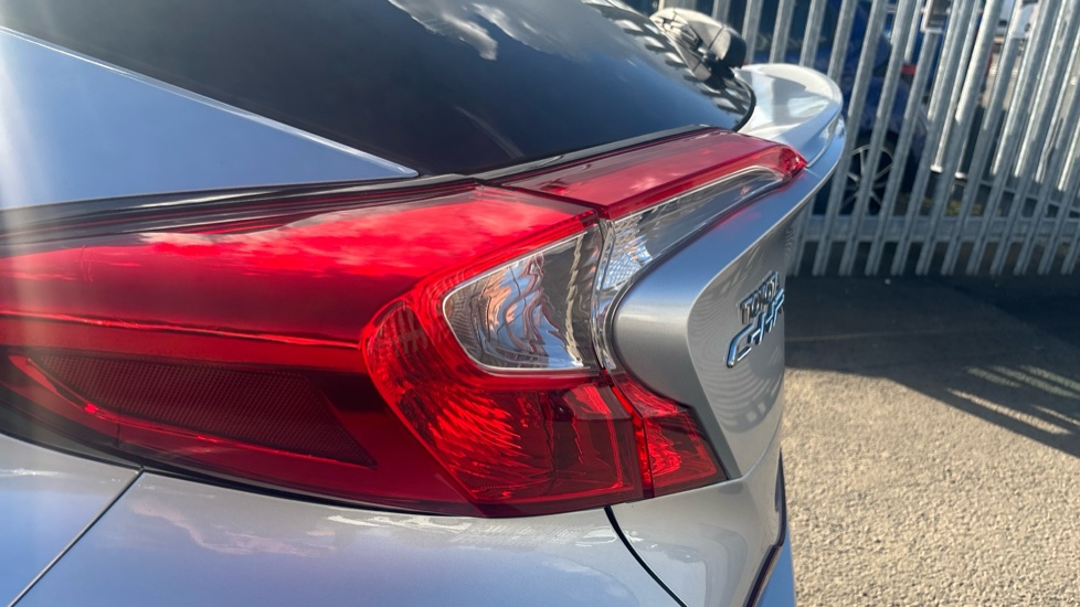 Toyota C-HR 1.8 Hybrid Icon 5dr CVT Hybrid Hatchback - Image 21