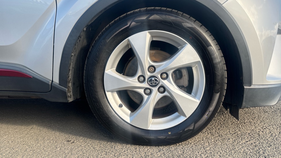 Toyota C-HR 1.8 Hybrid Icon 5dr CVT Hybrid Hatchback - Image 25