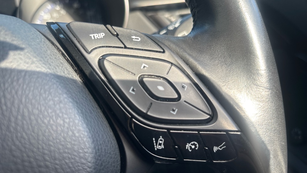 Toyota C-HR 1.8 Hybrid Icon 5dr CVT Hybrid Hatchback - Image 36