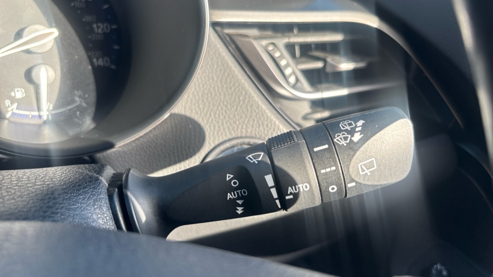 Toyota C-HR 1.8 Hybrid Icon 5dr CVT Hybrid Hatchback - Image 39