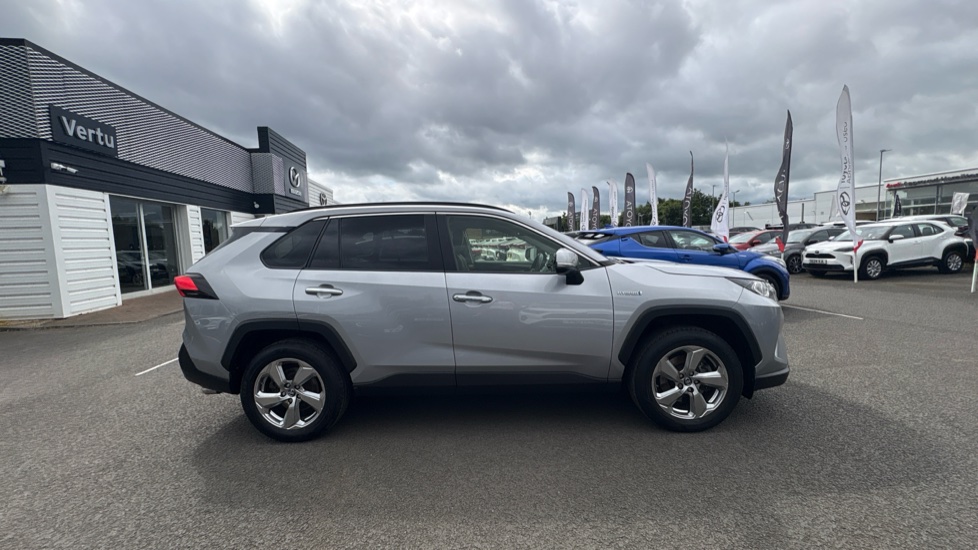 Toyota RAV4 2.5 VVT-i Hybrid Excel TSS 5dr CVT Hybrid Estate - Image 23