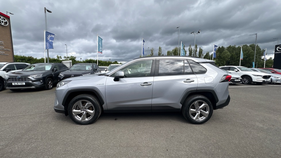 Toyota RAV4 2.5 VVT-i Hybrid Excel TSS 5dr CVT Hybrid Estate - Image 24