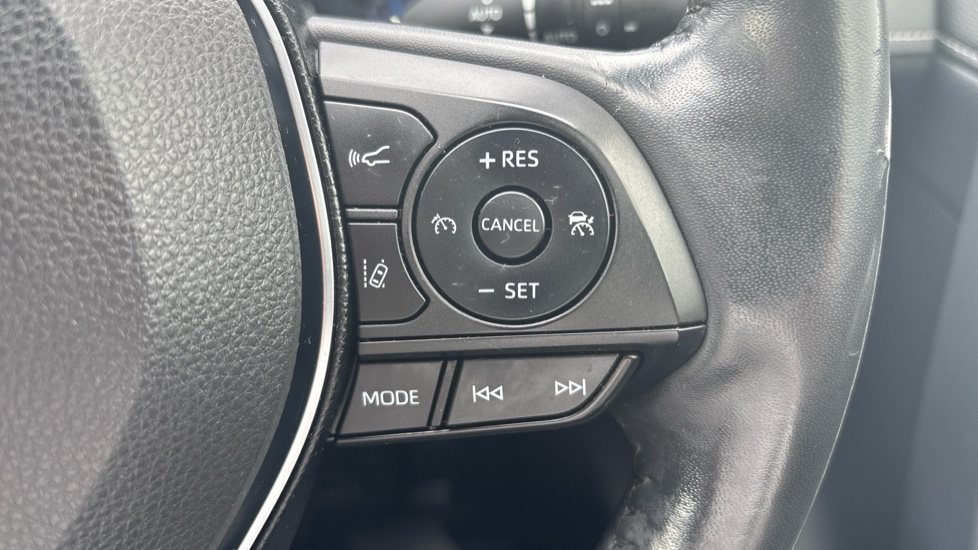 Toyota RAV4 2.5 VVT-i Hybrid Excel TSS 5dr CVT Hybrid Estate - Image 38