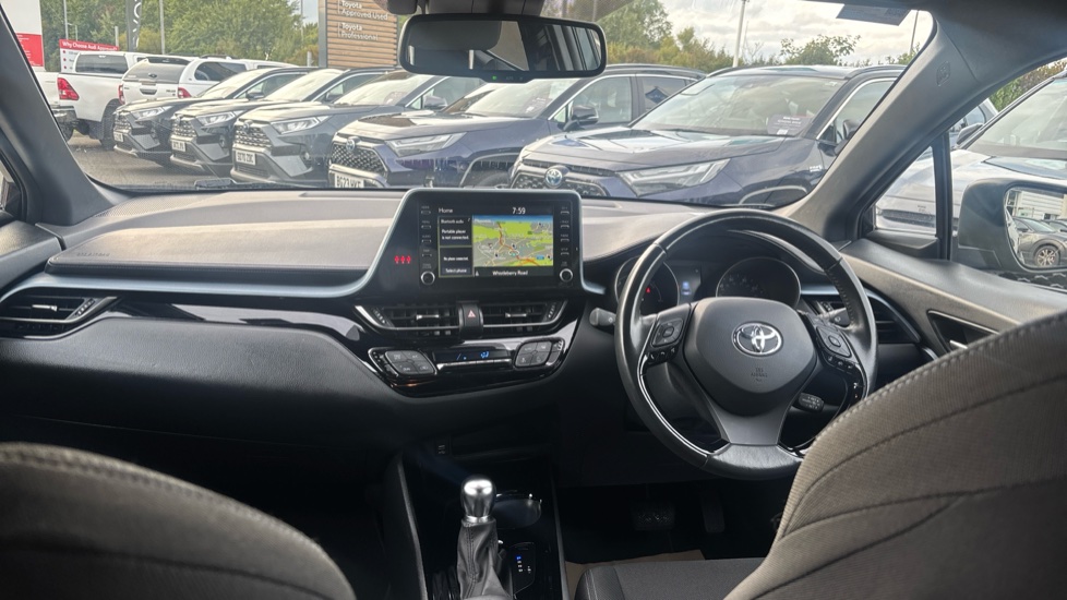 Toyota C-HR 2.0 Hybrid Design 5dr CVT Hybrid Hatchback - Image 6