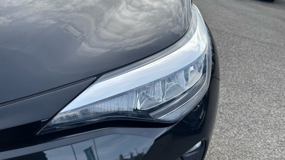 Toyota C-HR 2.0 Hybrid Design 5dr CVT Hybrid Hatchback - Image 20
