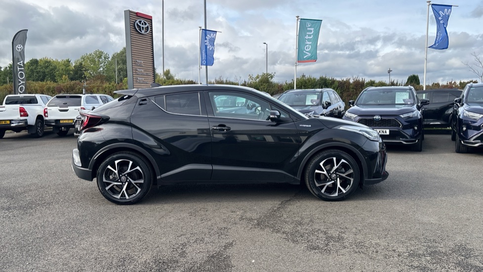 Toyota C-HR 2.0 Hybrid Design 5dr CVT Hybrid Hatchback - Image 23