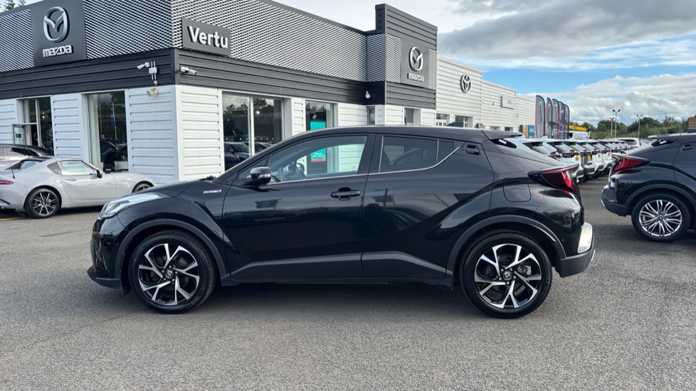 Toyota C-HR 2.0 Hybrid Design 5dr CVT Hybrid Hatchback - Image 24