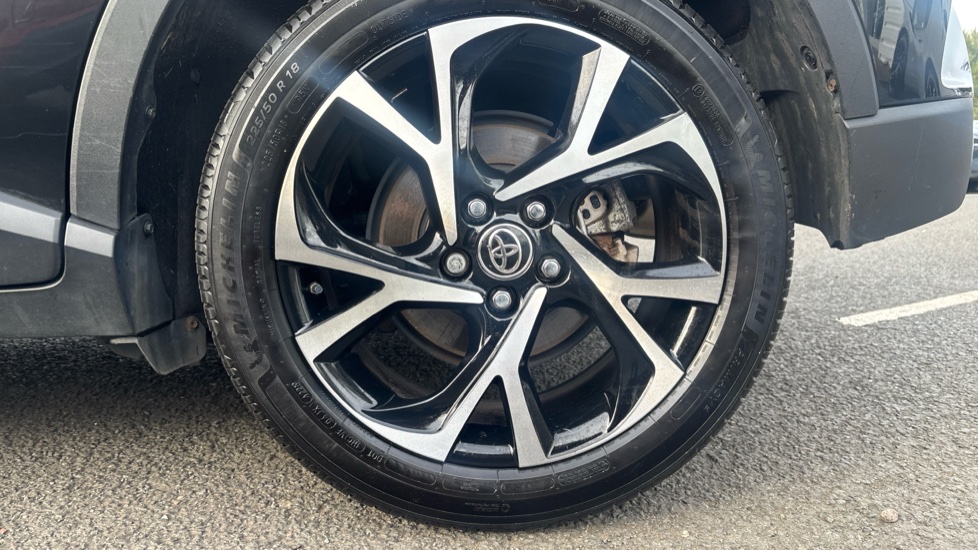 Toyota C-HR 2.0 Hybrid Design 5dr CVT Hybrid Hatchback - Image 25