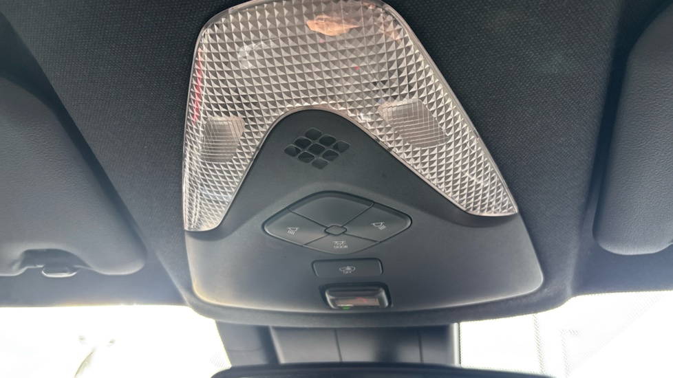 Toyota C-HR 2.0 Hybrid Design 5dr CVT Hybrid Hatchback - Image 37