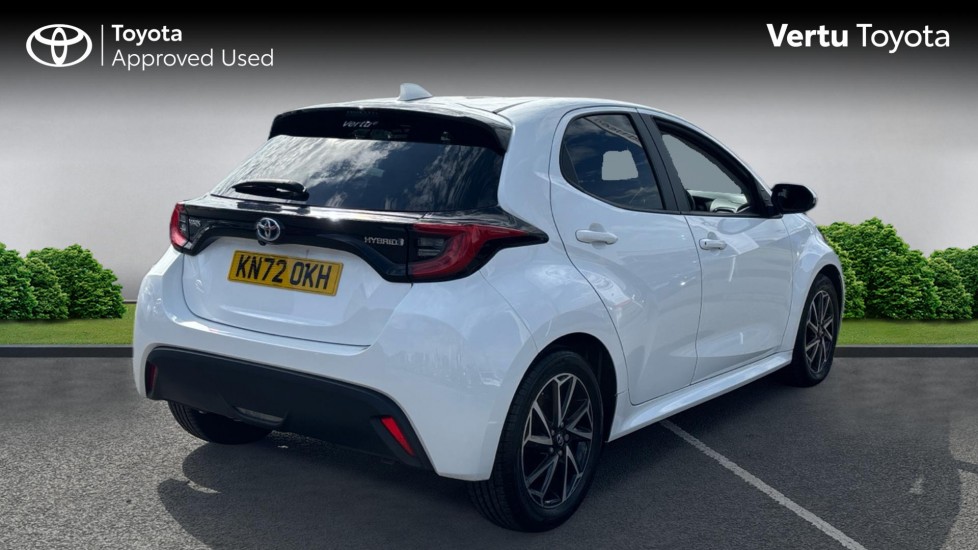 Toyota Yaris 1.5 Hybrid Design 5dr CVT Hybrid Hatchback - Image 2