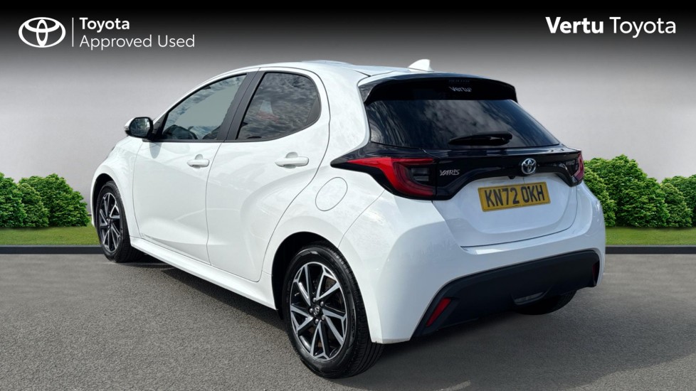 Toyota Yaris 1.5 Hybrid Design 5dr CVT Hybrid Hatchback - Image 4