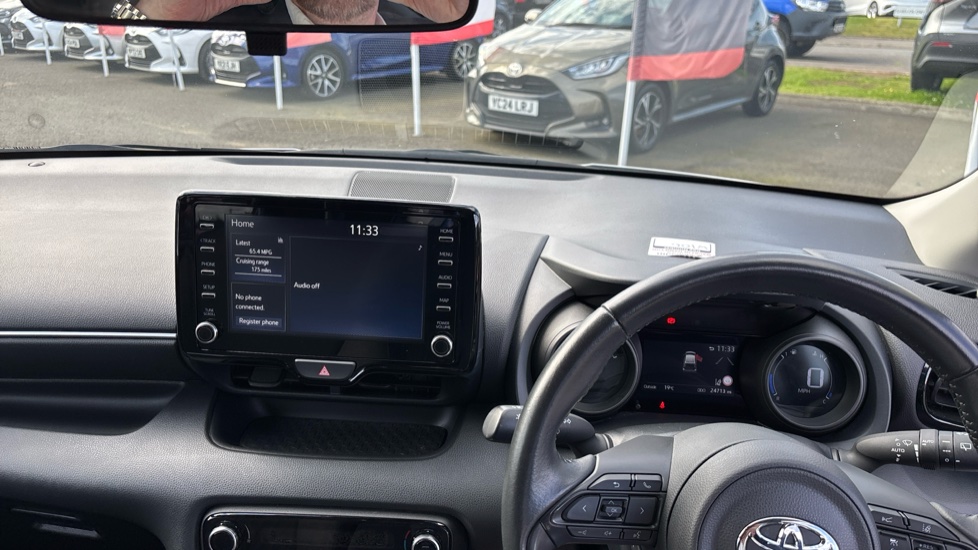 Toyota Yaris 1.5 Hybrid Design 5dr CVT Hybrid Hatchback - Image 6