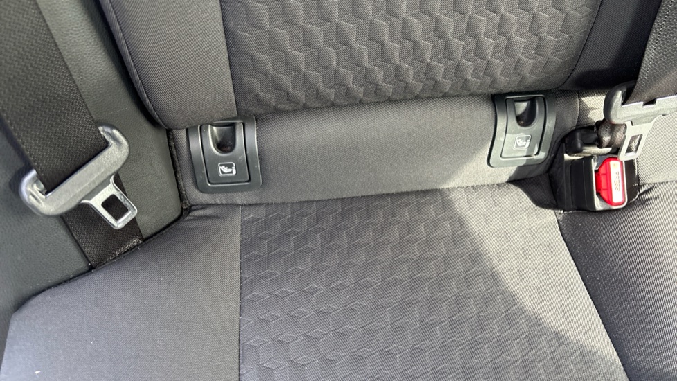 Toyota Yaris 1.5 Hybrid Design 5dr CVT Hybrid Hatchback - Image 14