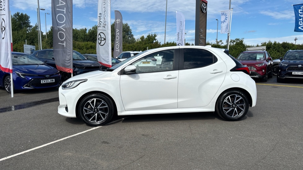 Toyota Yaris 1.5 Hybrid Design 5dr CVT Hybrid Hatchback - Image 24