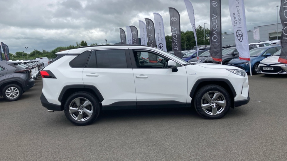 Toyota RAV4 2.5 VVT-i Hybrid Design 5dr CVT 2WD Hybrid Estate - Image 23
