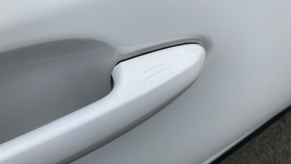Toyota RAV4 2.5 VVT-i Hybrid Design 5dr CVT 2WD Hybrid Estate - Image 37